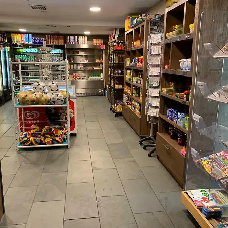 Owls House - With Hot Tub- District *